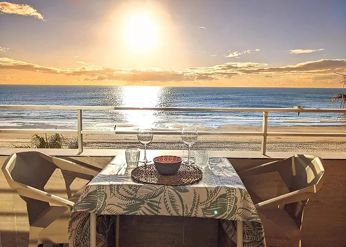 En La Playa Con Garaje アパート