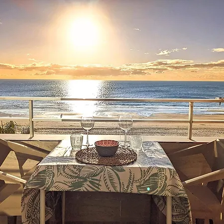 En La Playa Con Garaje Apartman